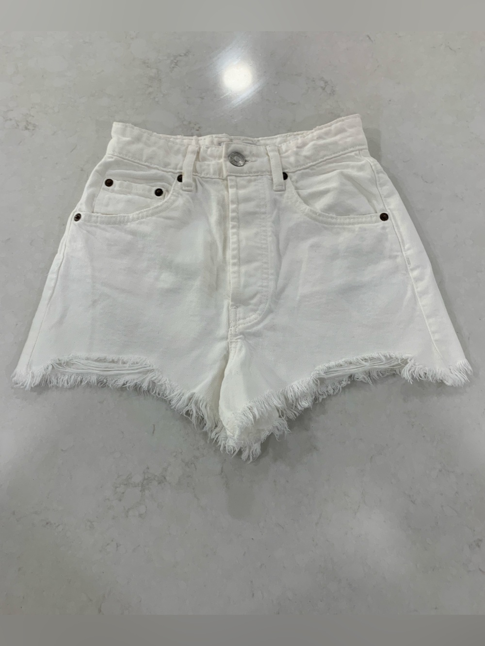Zara White Frayed High-Waist Denim Shorts
